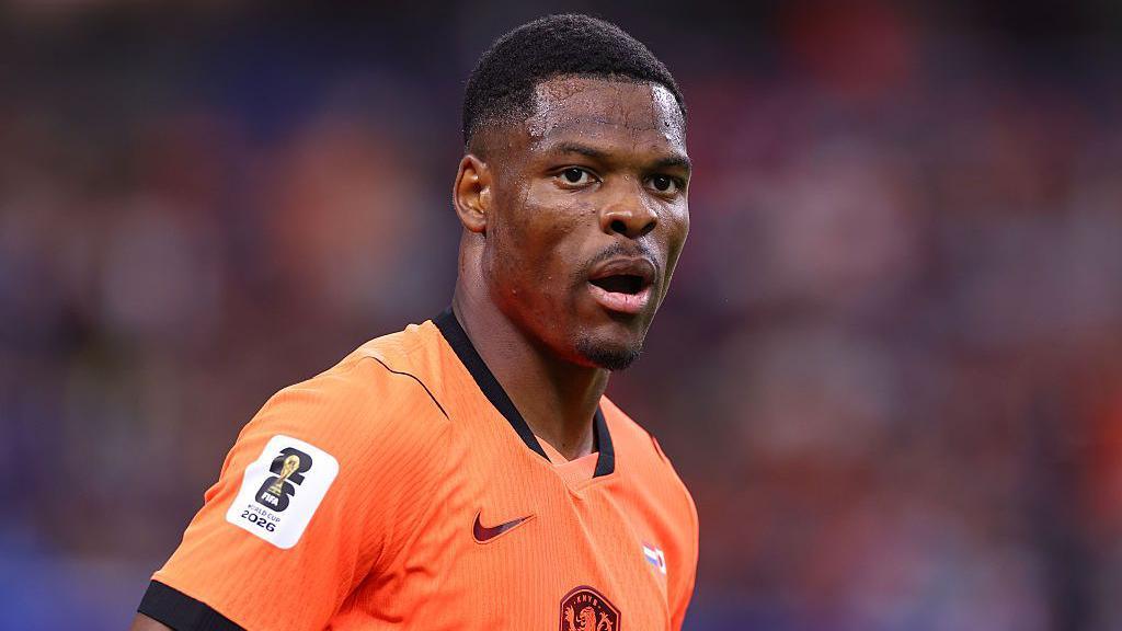 Real Madrid Sign Dumfries from Inter